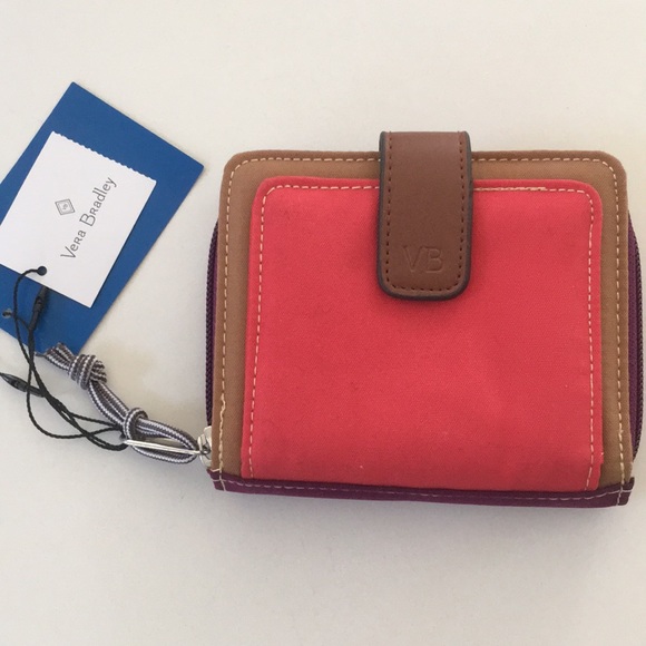 Vera Bradley RFID blocking wallet - Picture 1 of 5